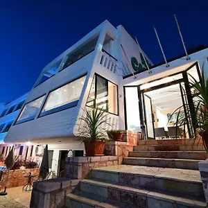 2* Hotel Cariatis