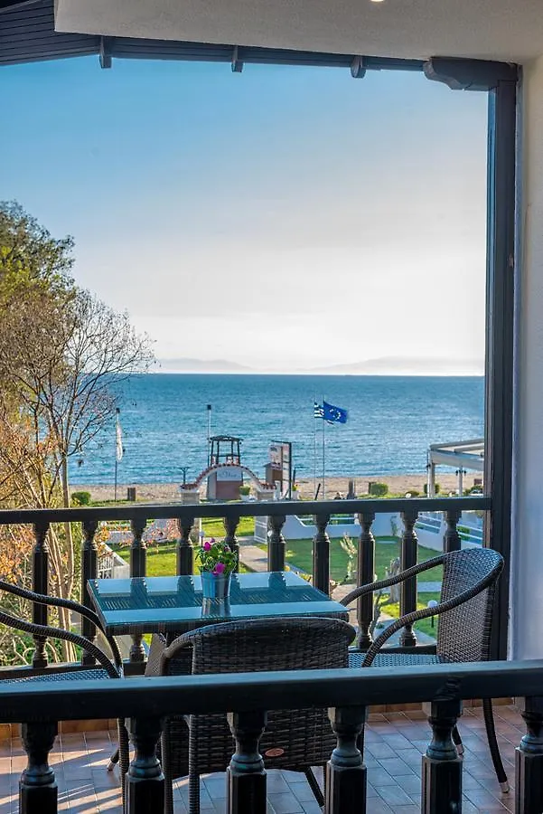 Georgalas Sun Beach Rooms Nea Kallikrateia Bed & Breakfast