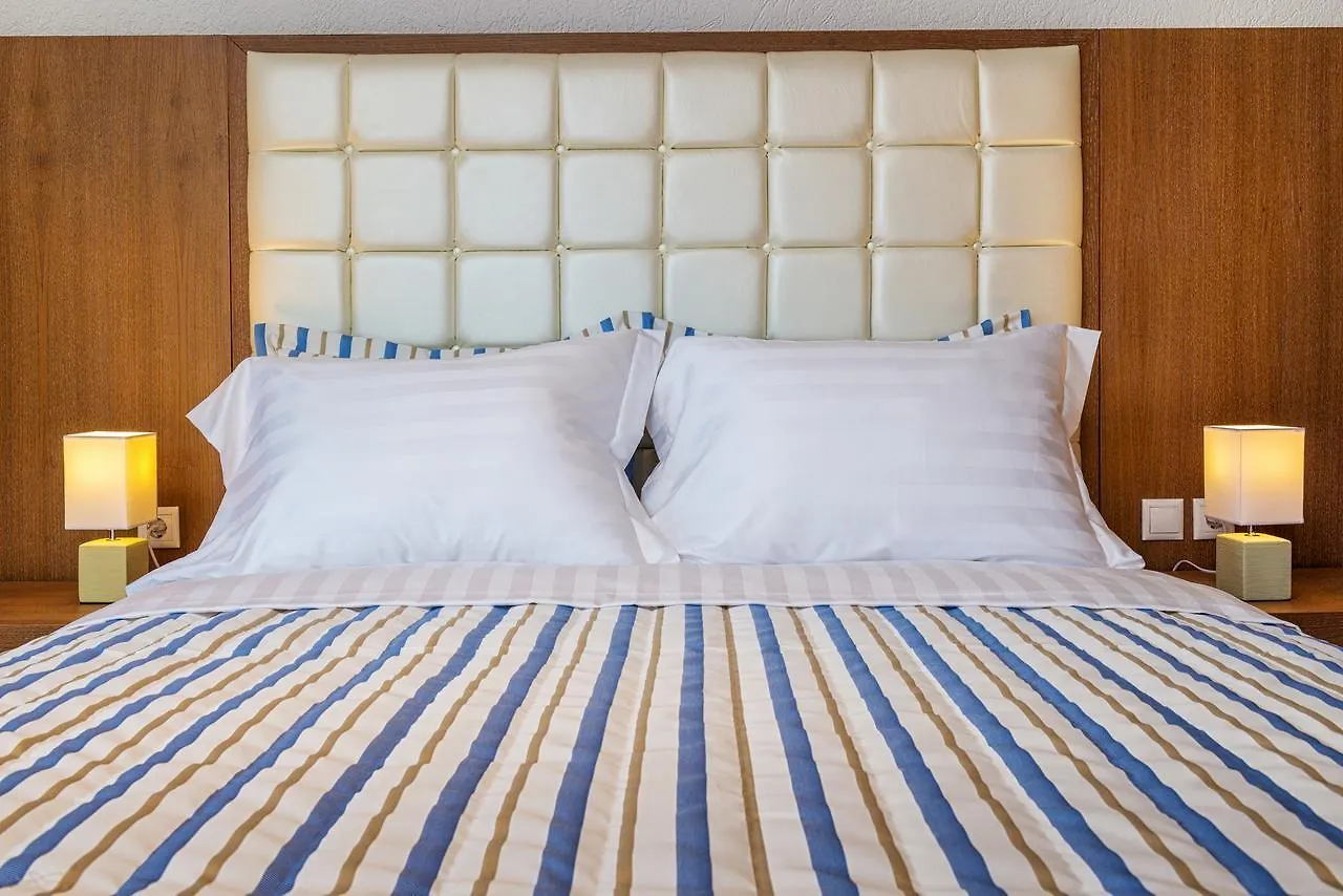 Georgalas Sun Beach Rooms Nea Kallikrateia Bed & Breakfast